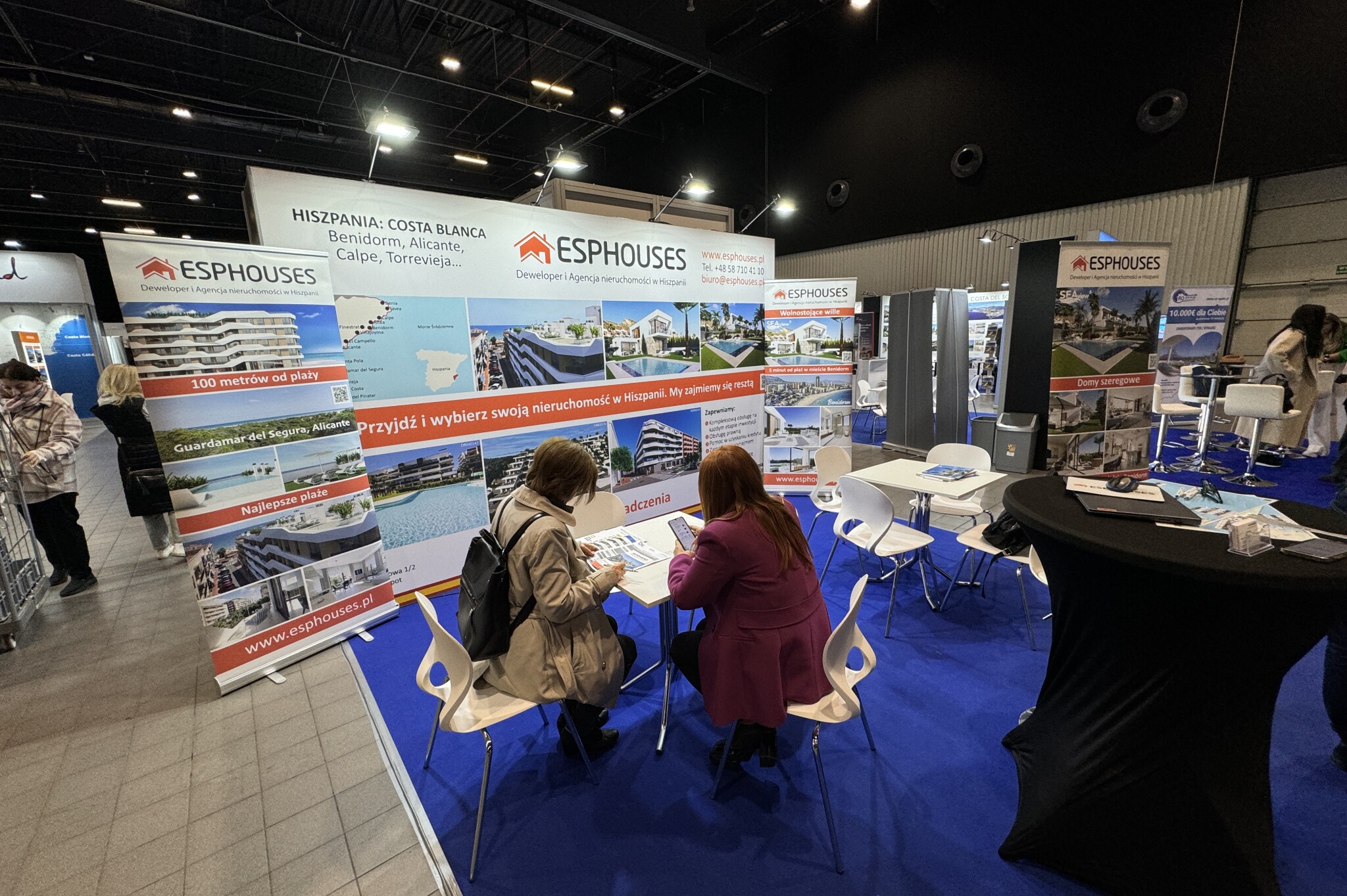 ESPHOUSES destaca en la feria inmobiliaria INRE de Varsovia