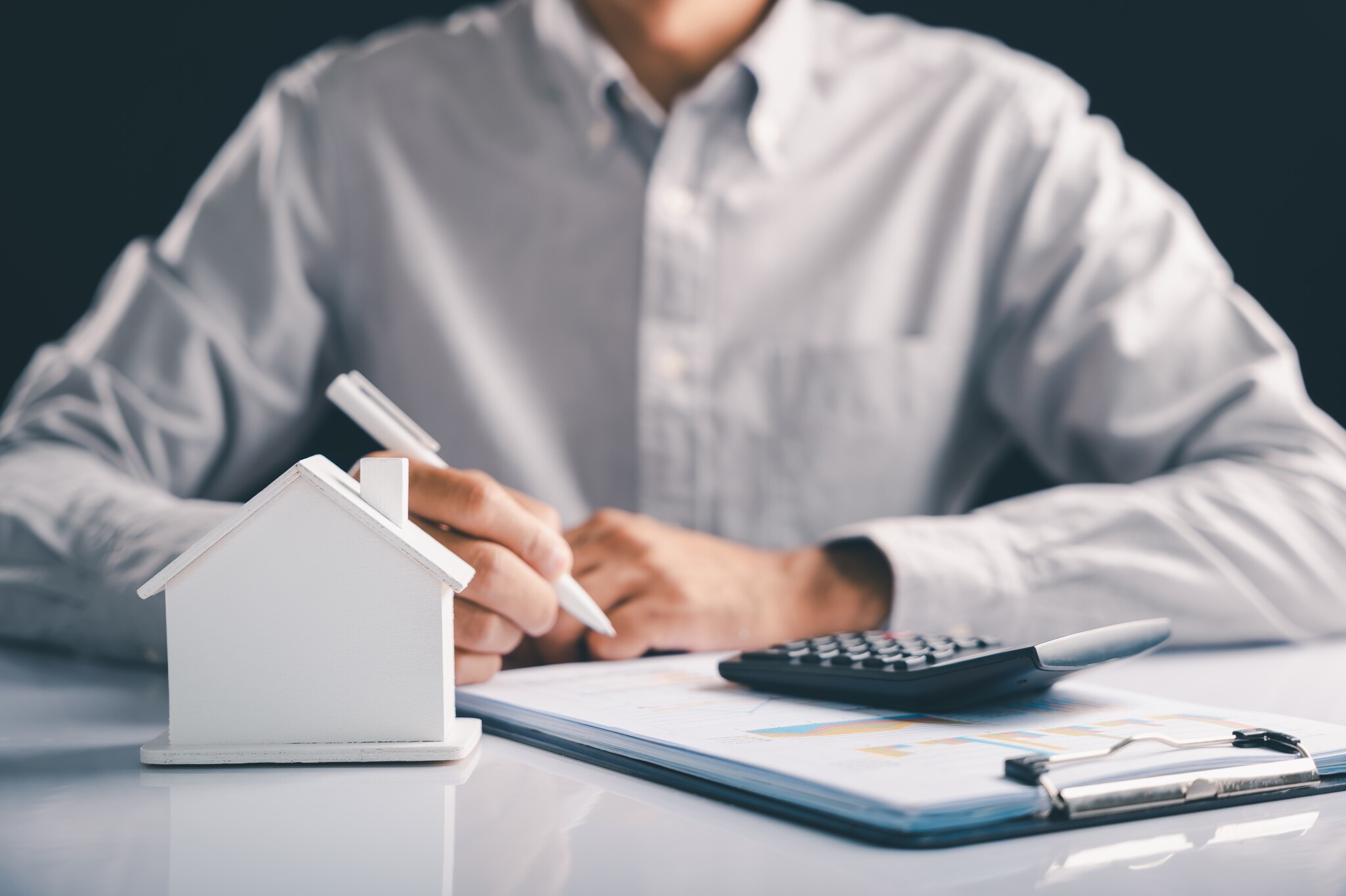 Gastos al comprar y vender una vivienda en la provincia de Alicante: guía completa 2026